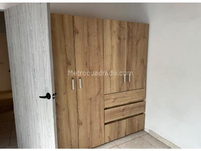 Apartamento de 2 alcobas en arriendo en Belen Rosales, Medellín, 75 m² · foto 3 de 10