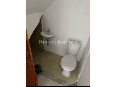 Apartamento de 2 alcobas en arriendo en Belen Rosales, Medellín, 75 m² · foto 8 de 10