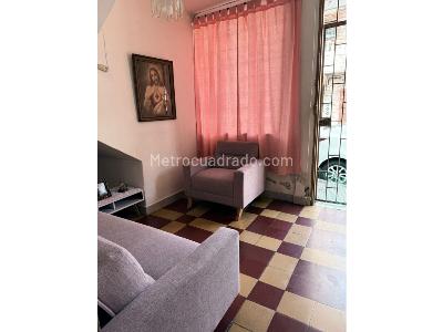Casa de 4 alcobas en venta en Las Palmas, Medellín, 115 m² · foto 2 de 16
