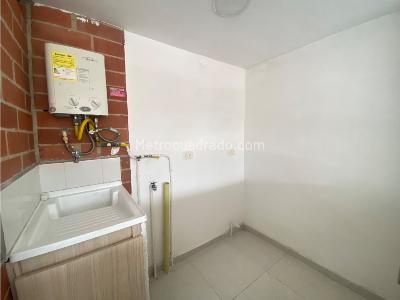 Apartaestudio en arriendo en Cristobal, Medellín, 32 m² · foto 5 de 6