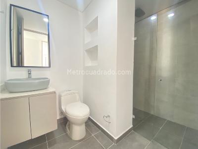 Apartamento de 3 alcobas en arriendo en La Castellana, Medellín, 91 m² · foto 9 de 13