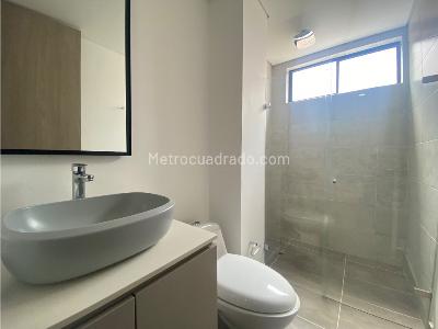 Apartamento de 3 alcobas en arriendo en La Castellana, Medellín, 91 m² · foto 11 de 13