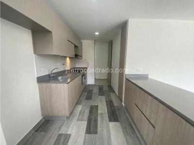 Apartamento de 3 alcobas en arriendo en La Castellana, Medellín, 91 m² · foto 2 de 13