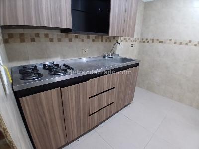 Apartamento de 3 alcobas en arriendo en Belen San Bernardo, Medellín, 75 m² · foto 2 de 9