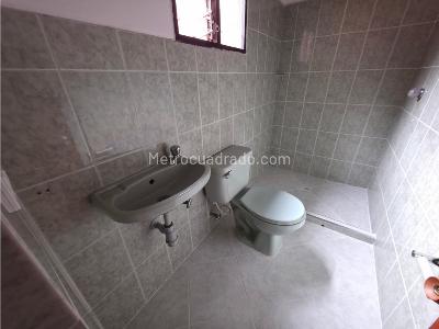 Apartamento de 3 alcobas en arriendo en Versalles, Medellín, 64 m² · foto 13 de 17
