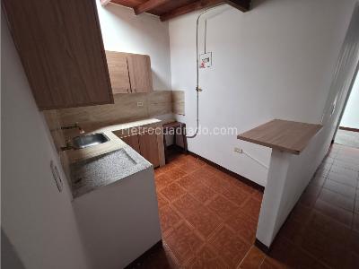 Apartamento de 3 alcobas en arriendo en Versalles, Medellín, 64 m² · foto 2 de 17