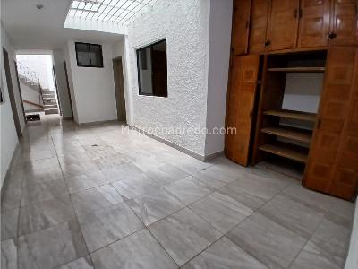 Casa de 4 alcobas en arriendo en Belén, Medellín, 190 m² · foto 4 de 16