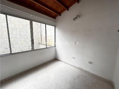 Casa de 4 alcobas en arriendo en Robledo Pilarica, Medellín, 110 m² · foto 10 de 20