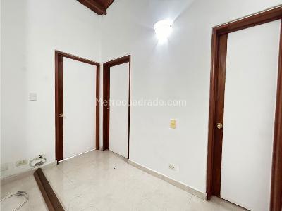 Casa de 4 alcobas en arriendo en Robledo Pilarica, Medellín, 110 m² · foto 13 de 20