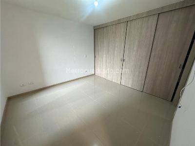 Apartamento de 3 alcobas en arriendo en Norte America, Bello, 74 m² · foto 10 de 14
