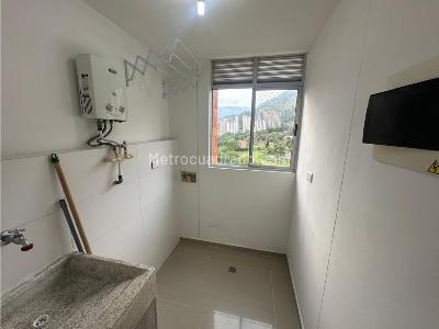 Apartamento de 3 alcobas en arriendo en Norte America, Bello, 74 m² · foto 13 de 14