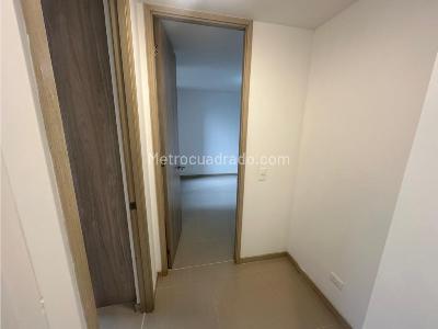 Apartamento de 3 alcobas en arriendo en Norte America, Bello, 74 m² · foto 5 de 14