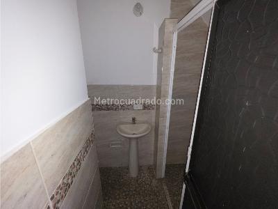 Apartamento de 2 alcobas en arriendo en Buenos Aires, Medellín, 70 m² · foto 10 de 15
