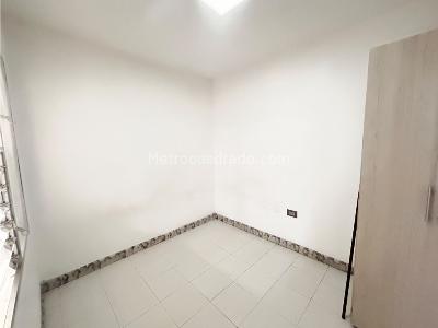 Casa de 3 alcobas en arriendo en Castilla, Medellín, 60 m² · foto 8 de 12