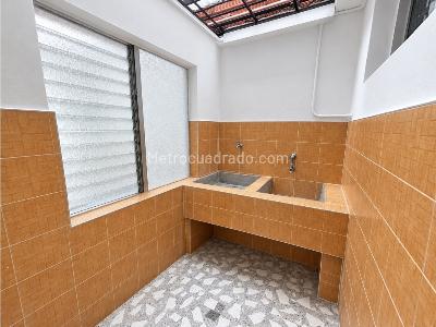Casa de 3 alcobas en arriendo en Castilla, Medellín, 60 m² · foto 12 de 12
