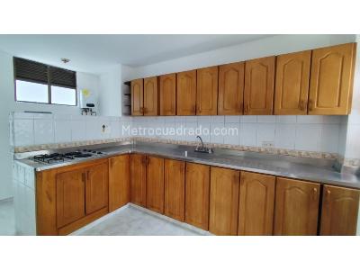 Casa de 3 alcobas en arriendo en San Jose, Envigado, 90 m² · foto 2 de 16