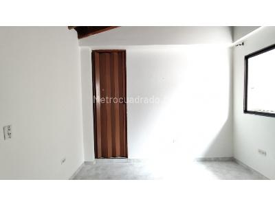 Casa de 3 alcobas en arriendo en San Jose, Envigado, 90 m² · foto 7 de 16