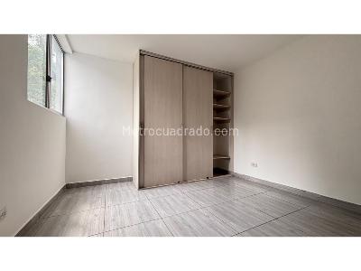 Apartamento de 3 alcobas en arriendo en Loma De San Jose, Sabaneta, 60 m² · foto 14 de 15