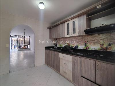Casa de 3 alcobas en arriendo en Cabañas, Bello, 68 m² · foto 2 de 11