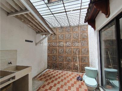 Casa de 3 alcobas en arriendo en Cabañas, Bello, 68 m² · foto 9 de 11
