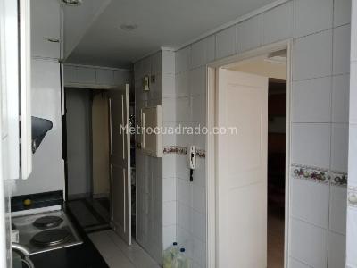 Apartamento de 3 alcobas en venta en Santa Barbara Central, Bogotá, 156 m² · foto 11 de 16