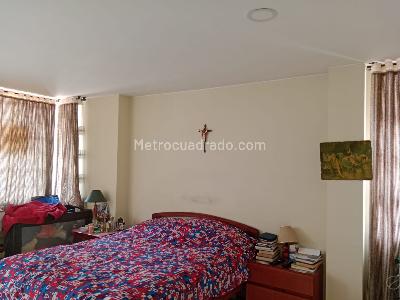 Apartamento de 3 alcobas en venta en Santa Barbara Central, Bogotá, 156 m² · foto 7 de 16