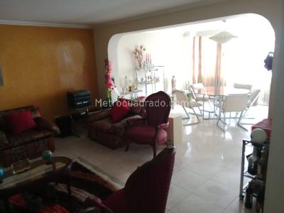 Apartamento de 3 alcobas en venta en Santa Barbara Central, Bogotá, 156 m² · foto 9 de 16