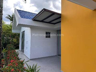 Casa de 3 alcobas en arriendo en Condominio Palma Real, Villavicencio, 760 m² · foto 3 de 7