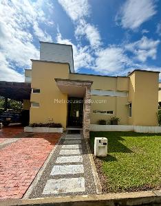 Casa de 3 alcobas en venta en Hacienda La Pradera, Villavicencio, 600 m² · foto 14 de 15
