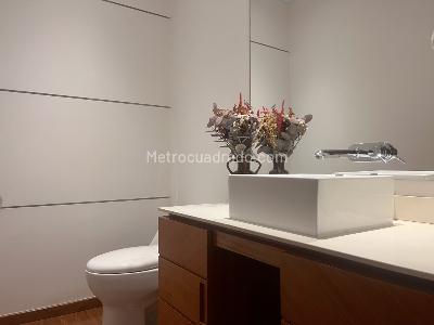 Apartamento de 2 alcobas en venta en Chico, Bogotá, 100 m² · foto 7 de 20