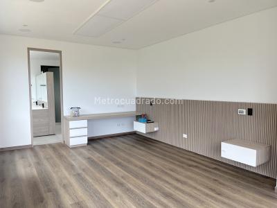 Casa de 4 alcobas en venta en La Calera, La Calera, 652 m² · foto 19 de 20