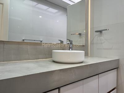 Apartamento de 4 alcobas en venta en Los Rosales, Bogotá, 265 m² · foto 17 de 20