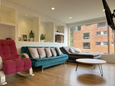 Apartamento de 4 alcobas en venta en Los Rosales, Bogotá, 265 m² · foto 2 de 20