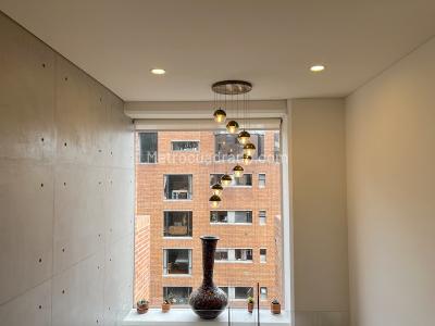 Apartamento de 4 alcobas en venta en Los Rosales, Bogotá, 265 m² · foto 7 de 20