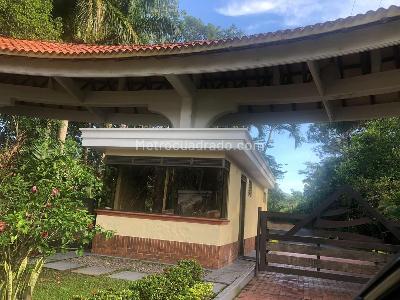 Casa de 4 alcobas en venta en Vereda El Cairo, Villavicencio, 208 m² · foto 15 de 19