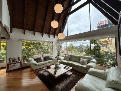 Casa de 4 alcobas en venta en Bosque De Pinos Usaquen, Bogotá, 440 m² · foto 3 de 20