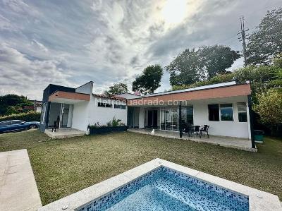 Casa de 4 alcobas en venta en Caimo, Armenia, 714 m² · foto 2 de 9