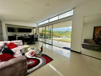 Casa de 4 alcobas en venta en Caimo, Armenia, 714 m² · foto 5 de 9