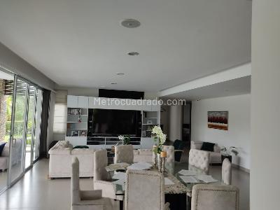 Casa de 5 alcobas en venta en El Caimo, Armenia · foto 2 de 16