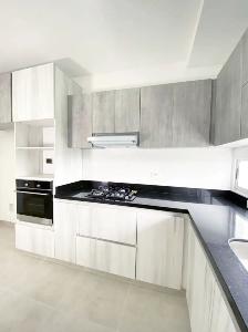 Apartamento de 3 alcobas en venta en Los Profesionales, Armenia, 131 m² · foto 4 de 10