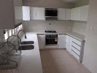Casa de 5 alcobas en venta en El Caimo, Armenia, 900 m² · foto 7 de 18