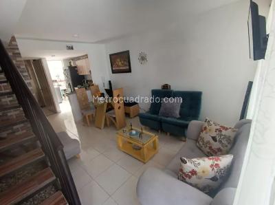 Casa de 3 alcobas en venta en Puerto Espejo, Armenia, 68 m² · foto 2 de 19