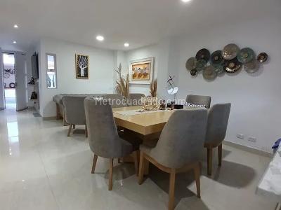 Casa en venta en Avenida 19, Armenia · foto 2 de 15