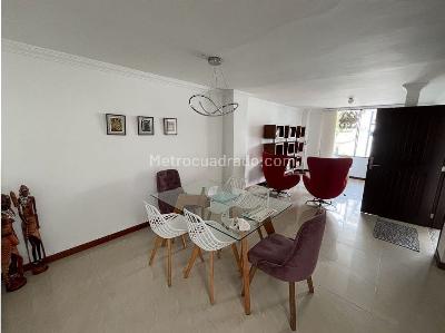 Casa de 3 alcobas en venta en Avenida 19, Armenia, 157 m² · foto 2 de 16