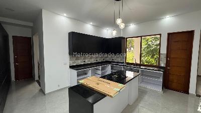 Casa de 5 alcobas en venta en Avenida 19, Armenia, 1200 m² · foto 4 de 15
