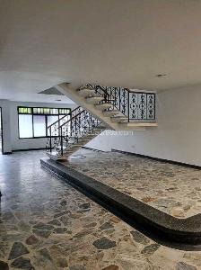 Casa de 5 alcobas en venta en Oro Negro, Armenia, 465 m² · foto 2 de 12