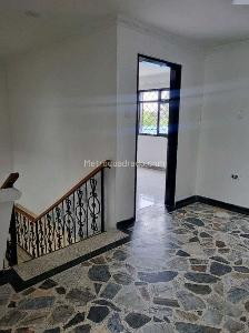 Casa de 5 alcobas en venta en Oro Negro, Armenia, 465 m² · foto 6 de 12