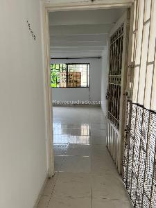 Apartamento de 3 alcobas en venta en Chiminangos Ii, Cali, 64 m² · foto 3 de 13