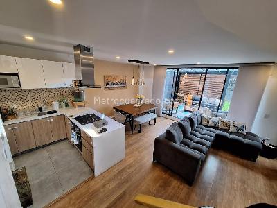 Casa de 3 alcobas en venta en Fonqueta, Chía, 214 m² · foto 2 de 11