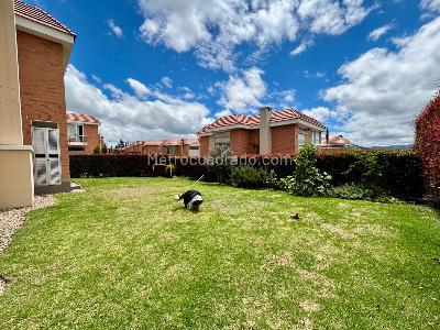 Casa de 3 alcobas en venta en Vía Cajicá Zipaquirá, Cajicá, 473 m² · foto 2 de 20
